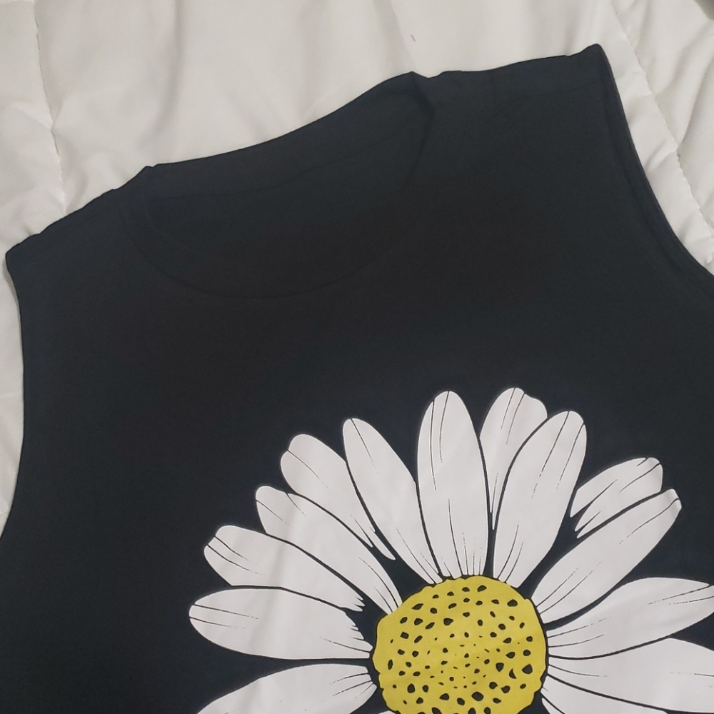 🍭 1 2X left💕New boutique daisy tank - Picture 7 of 7